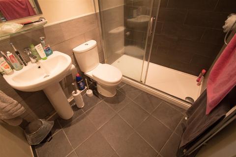 undefined, Inglewood Terrace, Woodhouse,  Leeds LS6 2HT