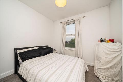 undefined, Kent Gardens, London W13