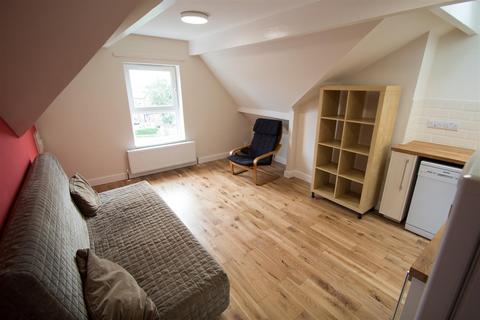 Inglewood Terrace, Woodhouse, Leeds, LS6 2HT