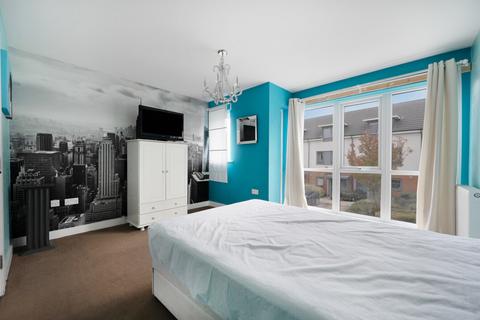 8 Midgham Way, Reading, RG2 0WW