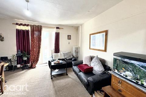 undefined, Courtlands, Maidenhead