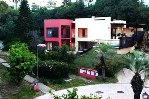 4 bedroom property, Urbanizacion Parque Botanico