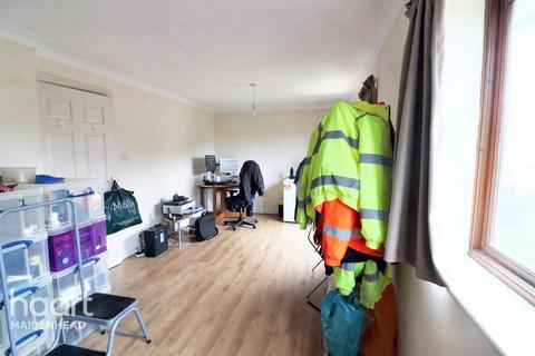 undefined, Lindores Road, Maidenhead