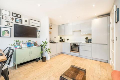 1 bedroom semi-detached house for sale, Trinder Mews, Teddington TW11