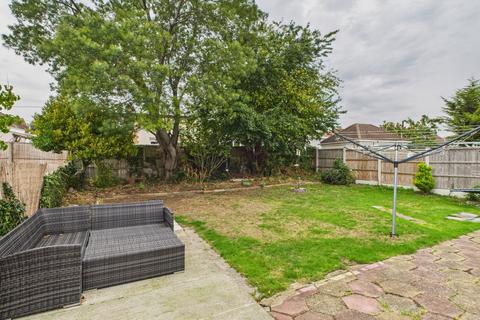 2 bedroom detached bungalow for sale, Vincent Close, Corringham, SS17