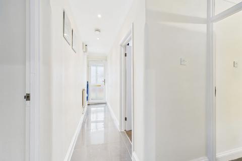 2 bedroom detached bungalow for sale, Vincent Close, Corringham, SS17