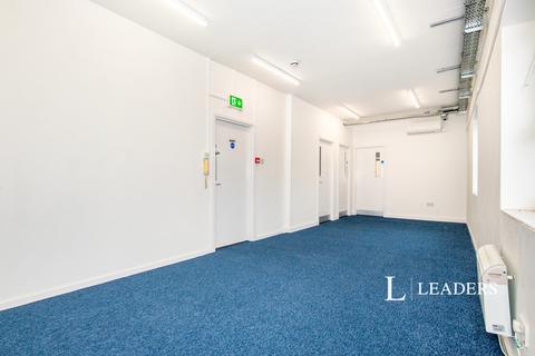 undefined, Bank Street, WR1