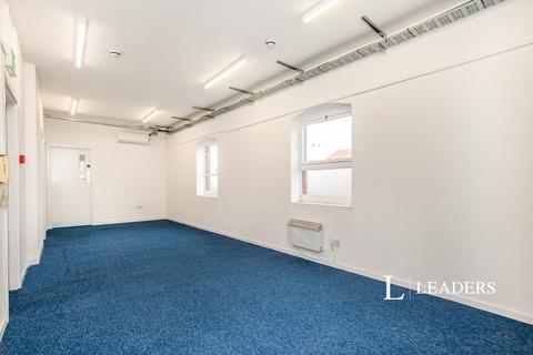 undefined, Bank Street, WR1