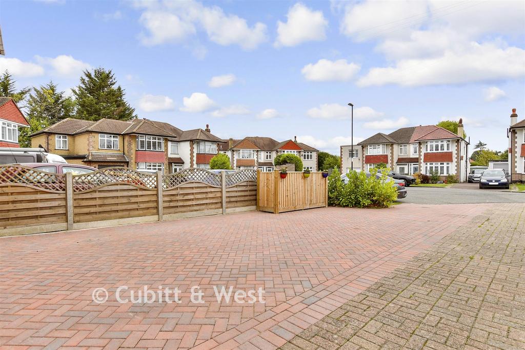 Driveway/Parking