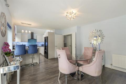 5 bedroom detached house for sale, The Lakes, Aylesford ME20