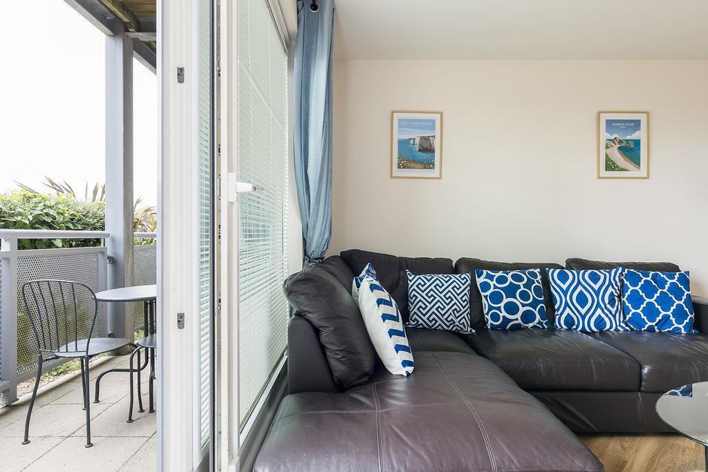 4 Murre House-ph5 web300.jpg