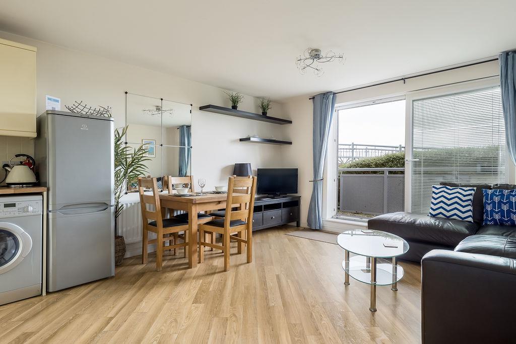 4 Murre House-ph4 web300.jpg