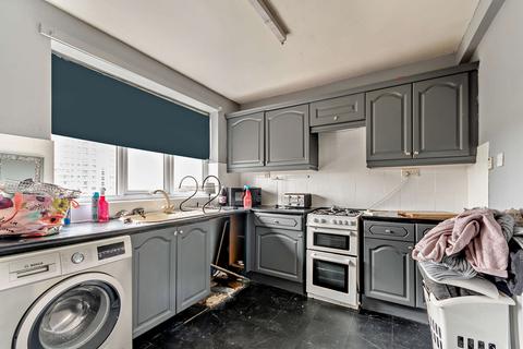 undefined, Wallace Road, Oldbury B69