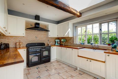 4 bedroom detached bungalow for sale, Sandhurst Lane, Bexhill on Sea, TN39