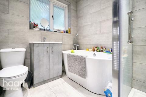 74 Erith Road, Erith, DA8 1QG