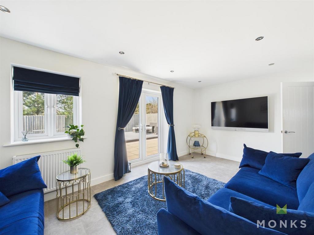 CAM01520 G0-PR0168-STILL008.jpg