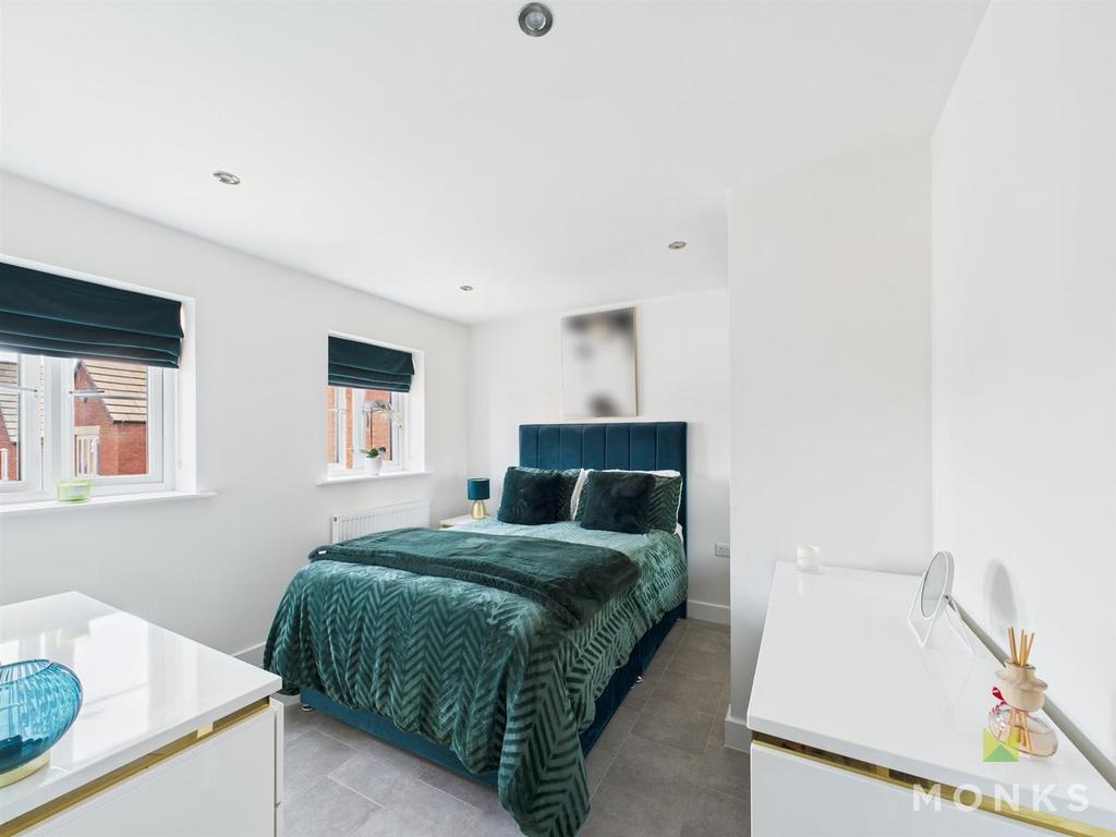 CAM01520 G0-PR0168-STILL014.jpg