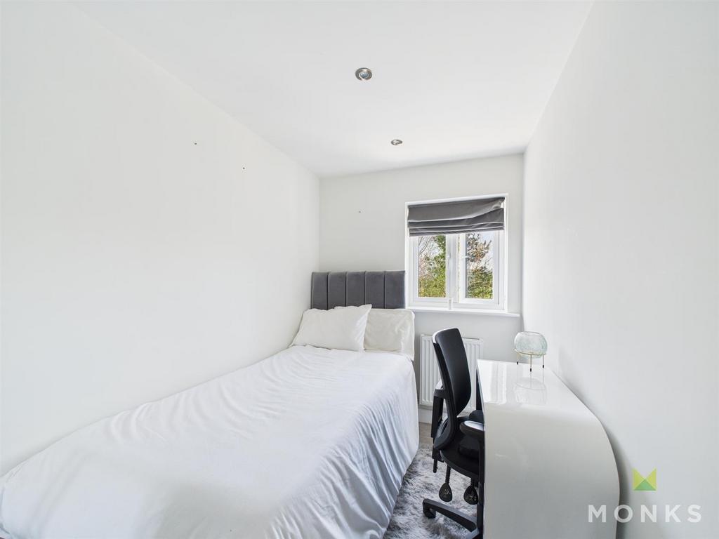 CAM01520 G0-PR0168-STILL012.jpg