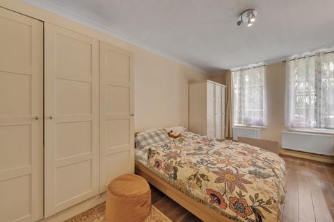 2 bedroom apartment for sale, Circus Lodge, Circus Road, London, NW8