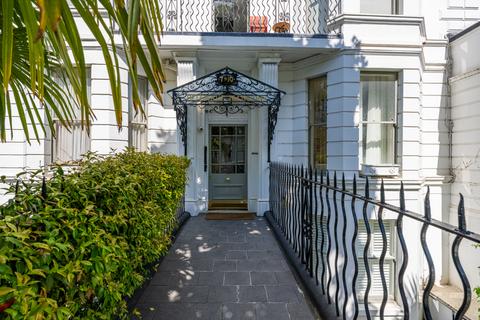 Belgrave Mansions, Belgrave Gardens, London, NW8