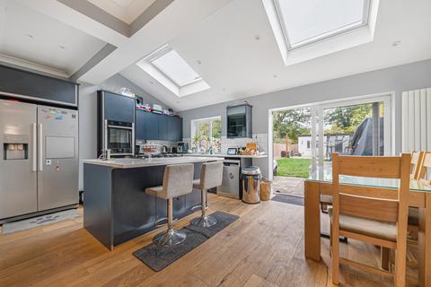 84 Eden Way, Beckenham, BR3 3DH