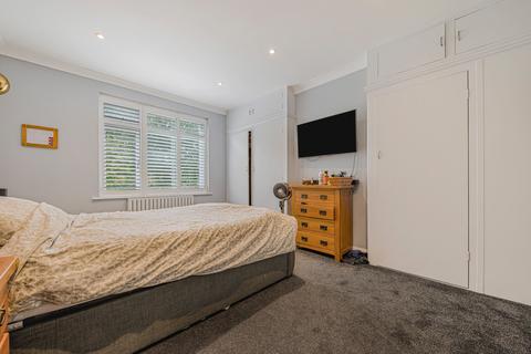 84 Eden Way, Beckenham, BR3 3DH