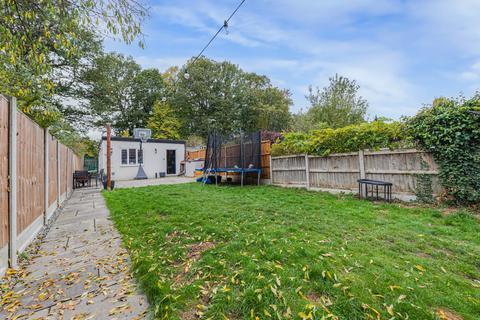 84 Eden Way, Beckenham, BR3 3DH
