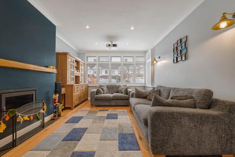 84 Eden Way, Beckenham, BR3 3DH