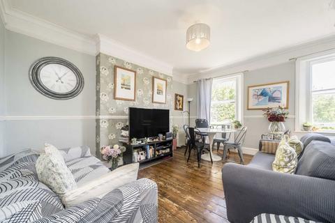2 bedroom flat for sale, Peckham Rye, London SE22