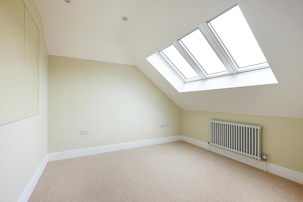 Bedroom 5.jpg