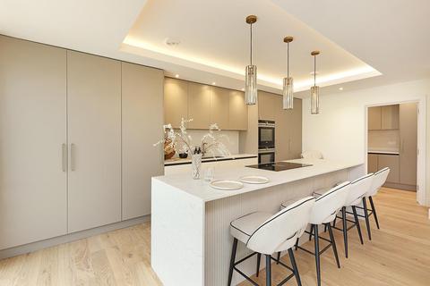 6 bedroom detached house to rent, KENNEL LANE, FETCHAM, KT22