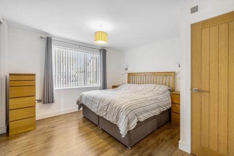 undefined, Burgess Court, Donington
