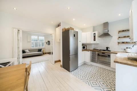 undefined, Lessingham Avenue, London SW17