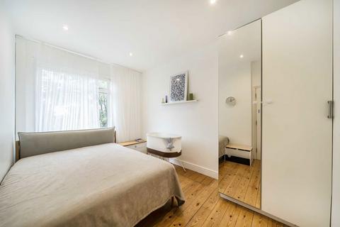 undefined, Lessingham Avenue, London SW17