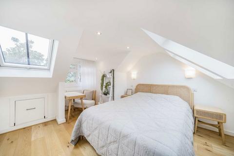 undefined, Lessingham Avenue, London SW17