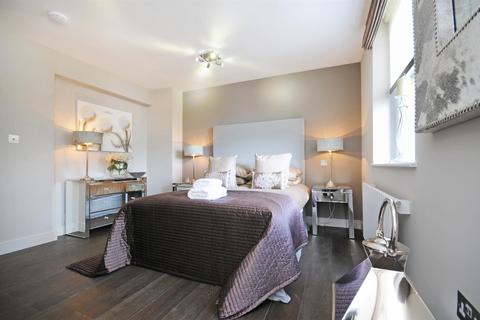 3 bedroom apartment to rent, St. Johns Wood Park, London, NW8