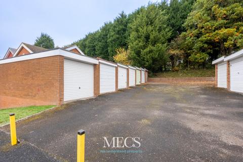 undefined, Garage Wentworth Way, Birmingham, West Midlands, B32 2UZ