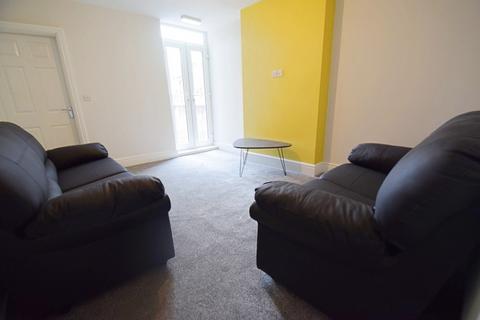 1 bedroom in a house share to rent, Leek Road, Joiners Square, Stoke-On-Trent ST1