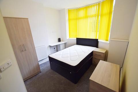 1 bedroom in a house share to rent, Leek Road, Joiners Square, Stoke-On-Trent ST1