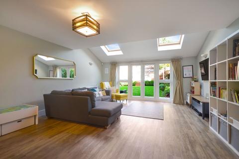 4 bedroom link detached house for sale, Smallbridge Road, Saffron Walden