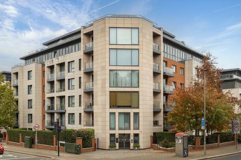 1 bedroom flat to rent, Avershaw House, 1 Chartfield Avenue, London