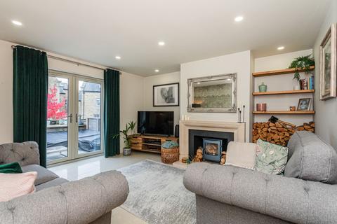 4 bedroom end of terrace house for sale, Darwen Road, Bromley Cross, Bolton, Greater Manchester, BL7 9BD