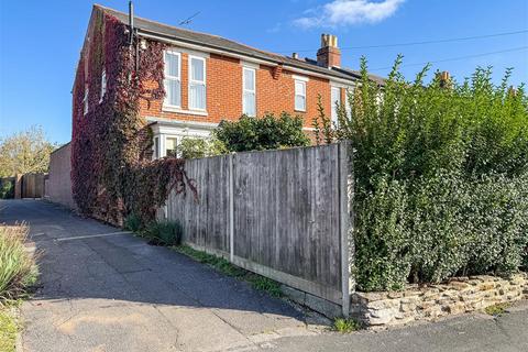 3 bedroom end of terrace house for sale, Castle Street, Portchester,