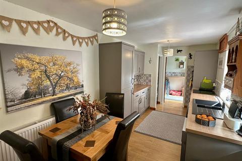 2 bedroom semi-detached bungalow for sale, Crossways, Peterchurch, Hereford