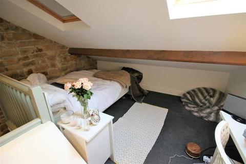 5 bedroom private hall to rent, St. Leonards Gate, Lancaster