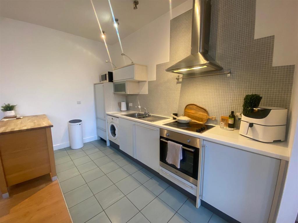 KITCHEN.jpg