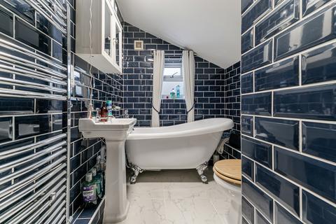 2 bedroom flat for sale, Locking Road, BS23