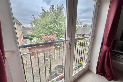 18 Garratt Square, Whetstone, Leicester, LE8 6JZ
