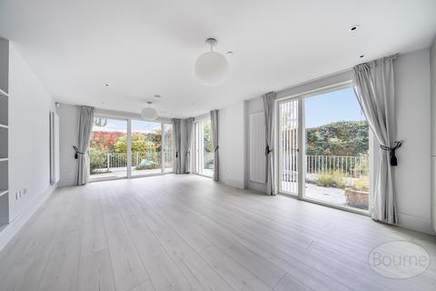 undefined, Portsmouth Road, Cobham, Surrey, KT11