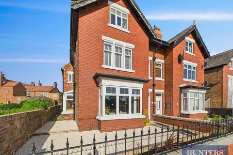 5 bedroom semi-detached house for sale, Station Avenue, Filey, YO14 9AE